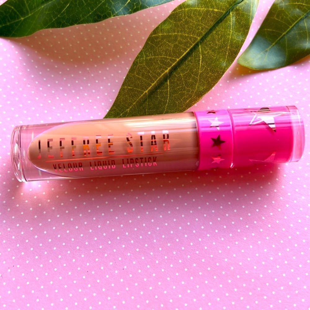Jeffree Star Mannequin Velour Liquid Lipstick